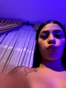 AlannaEvons online show from 10/10/25, 11:04