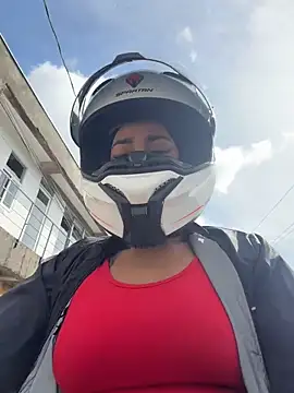 AlannaEvons online show from 04/15/26, 07:58