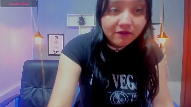 Daniela jonness online show from 10/14/25, 02:18
