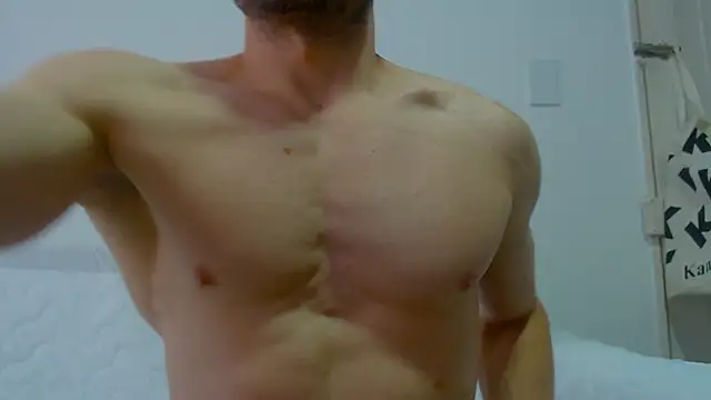 Snapshot of Rocky_Muscle chatting on 05/01/26, 04:00 Rocky Muscle online show from 05/01/26, 04:00