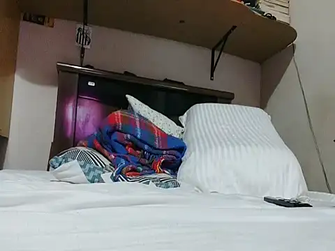 Snapshot of Sanwaldec chatting on 09/27/25, 01:05 Sanwaldec online show from 09/27/25, 01:05