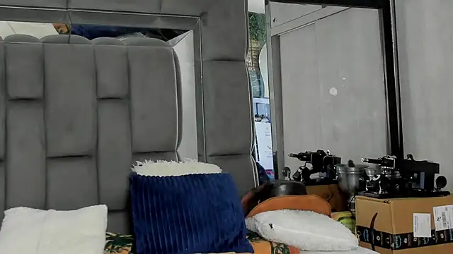 Snapshot of JakeViper chatting on 09/14/25, 02:05 JakeViper online show from 09/14/25, 02:05