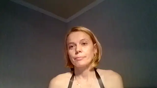 Snapshot of LiluXRose chatting on 10/07/25, 12:46 LiluXRose online show from 10/07/25, 12:46