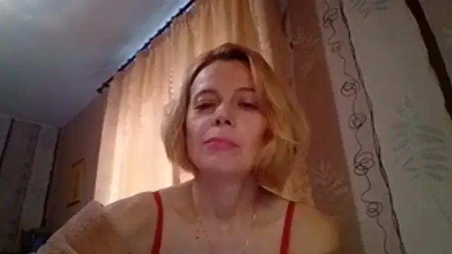 LiluXRose online show from 10/24/25, 11:39