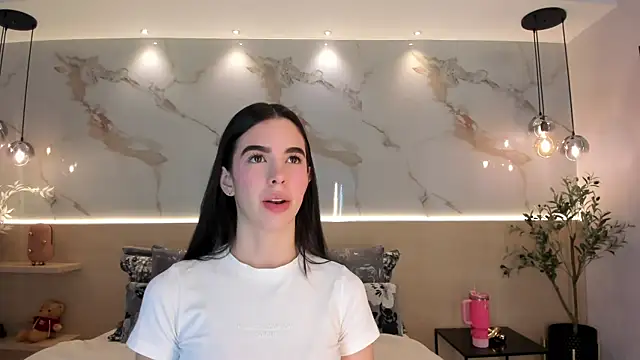 SolAvelar online show from 04/23/26, 11:40