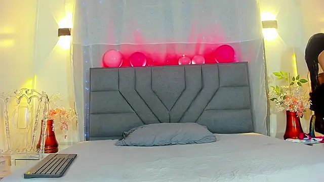 emma ayala online show from 10/03/25, 07:11