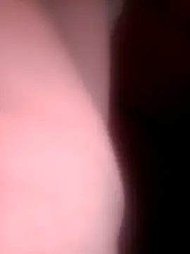 Snapshot of isabella_brown1 chatting on 03/06/26, 08:44 isabella brown1 online show from 03/06/26, 08:44