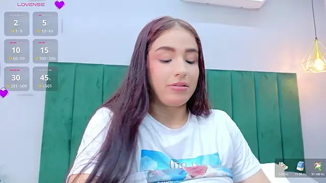 Ashley Evans22 online show from 05/19/26, 11:00