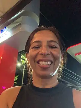 maleja23 online show from 10/18/25, 12:57