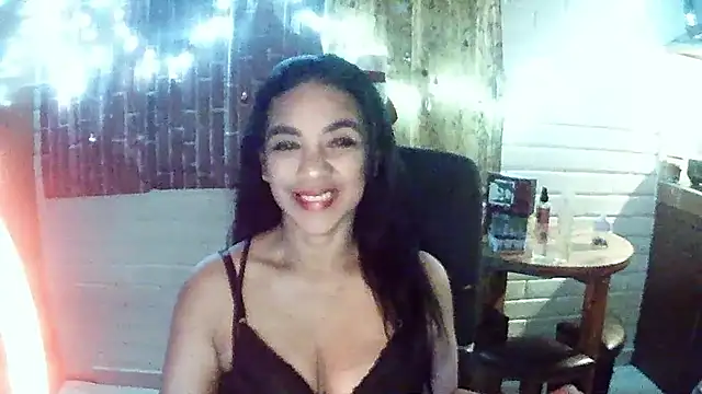 MiiaVelasquez online show from 12/04/25, 04:11