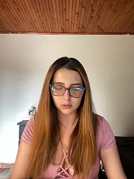 CoraVibes online show from 10/02/25, 07:43