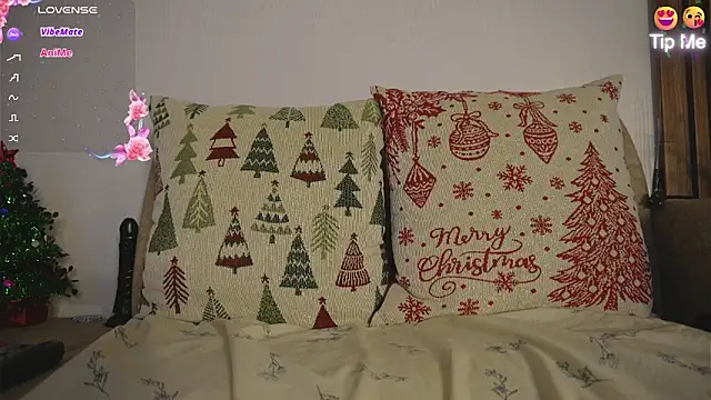 Snapshot of Roxybeautyy chatting on 11/10/25, 09:30 Roxybeautyy online show from 11/10/25, 09:30