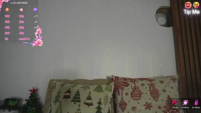 Roxybeautyy online show from 12/21/25, 09:55