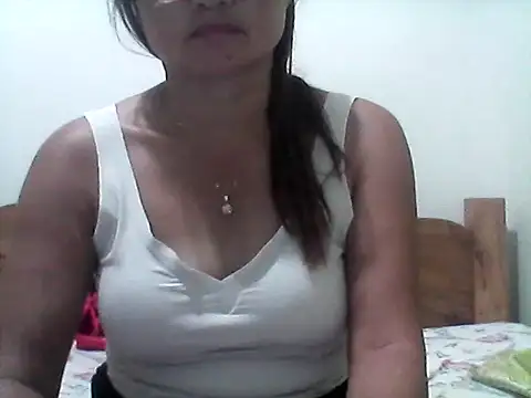 nathalie0045 online show from 03/12/26, 10:43