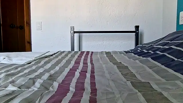 Snapshot of thelion0508 chatting on 11/07/25, 11:10 thelion0508 online show from 11/07/25, 11:10