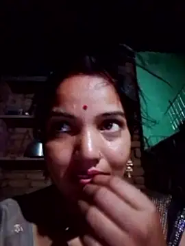 Snapshot of Seema_guptaji chatting on 05/27/26, 08:06 Seema guptaji online show from 05/27/26, 08:06
