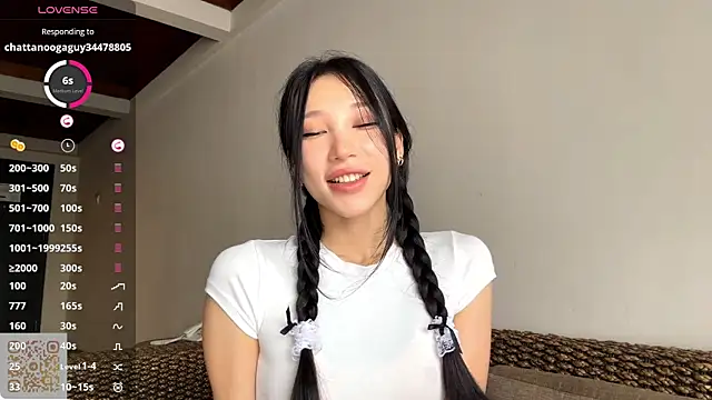 LezlieGreet online show from 11/06/25, 04:13