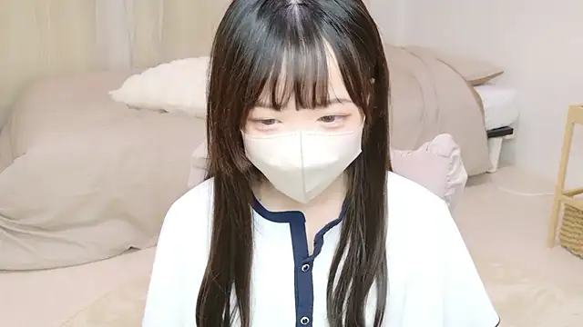 Snapshot of YUNOcha_oO chatting on 10/06/25, 12:35 YUNOcha oO online show from 10/06/25, 12:35