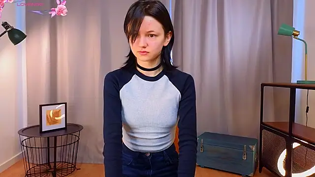 PamilaGrassle online show from 09/13/25, 04:12