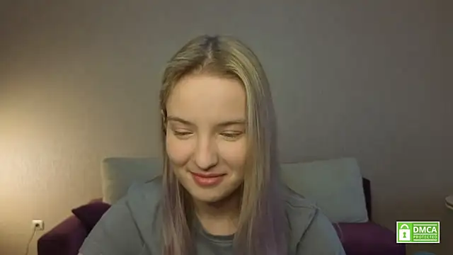 Snapshot of HongTomczak chatting on 07/27/26, 06:31 HongTomczak online show from 07/27/26, 06:31