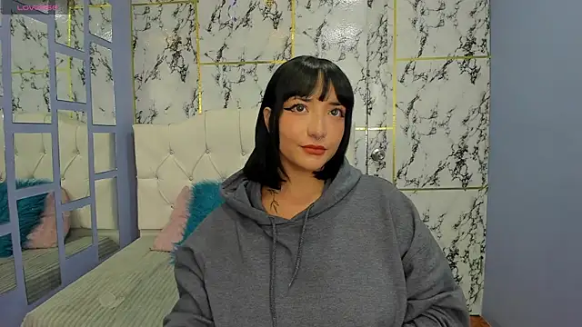 Itsuki N online show from 11/14/25, 01:32