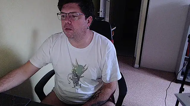 blueandwhite1 online show from 12/19/25, 02:46