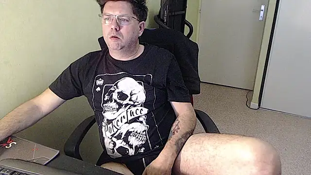 blueandwhite1 online show from 02/02/26, 04:49