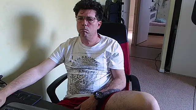 blueandwhite1 online show from 04/08/26, 02:28