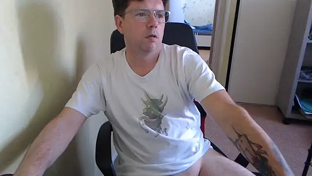 blueandwhite1 online show from 06/16/26, 03:14