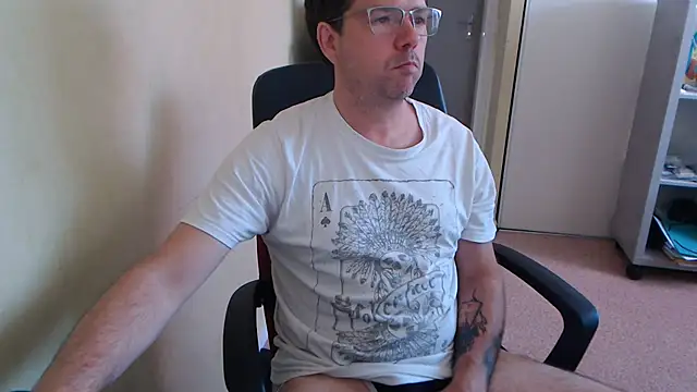 blueandwhite1 online show from 07/01/26, 06:48