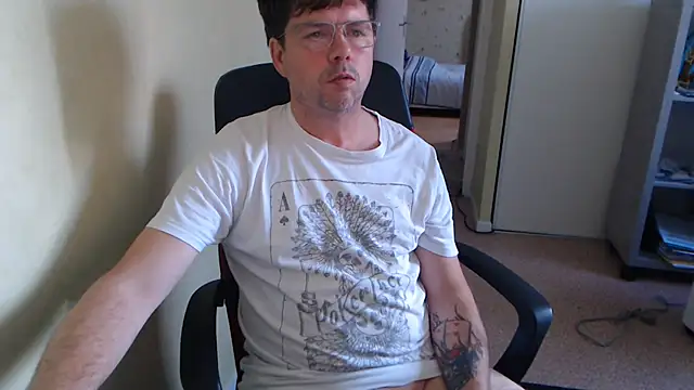 blueandwhite1 online show from 07/02/26, 02:34
