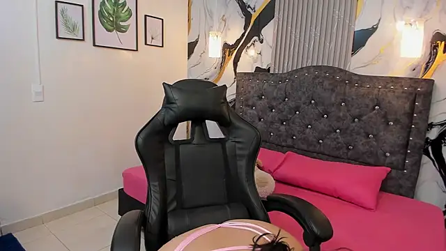 GiaCutee online show from 01/06/26, 03:10