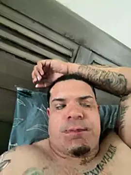 YadielPublic online show from 02/21/26, 02:29