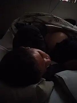 danigarci2307 online show from 11/10/25, 12:59