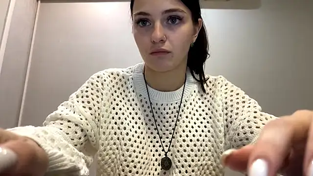 Snapshot of TianaWidell chatting on 09/30/25, 02:44 TianaWidell online show from 09/30/25, 02:44