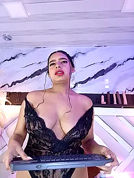 Zoe-Johnson  online show from 04/18/26, 09:37