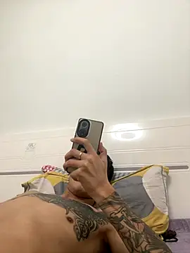 Snapshot of YJBJ258258 chatting on 11/09/25, 12:58 YJBJ258258 online show from 11/09/25, 12:58