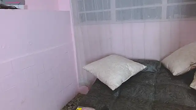 AnnieSparkle online show from 04/18/26, 12:03