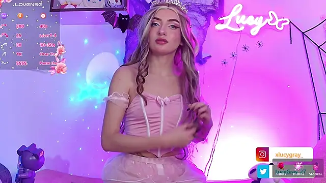 LucyGray online show from 10/31/25, 05:30