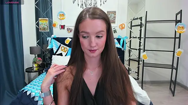 LoraSunnyy online show from 10/03/25, 08:11