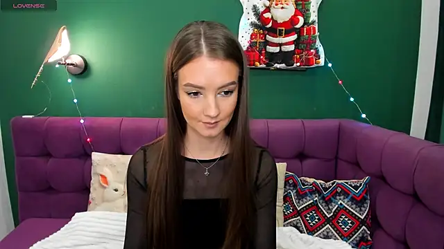 LoraSunnyy online show from 01/10/26, 06:37