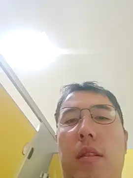 Snapshot of nnnnnan9527 chatting on 09/23/25, 03:31 nnnnnan9527 online show from 09/23/25, 03:31