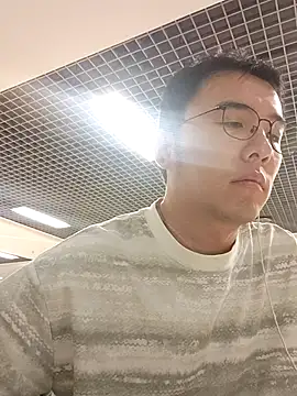 Snapshot of nnnnnan9527 chatting on 09/28/25, 02:06 nnnnnan9527 online show from 09/28/25, 02:06