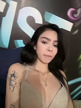 valentinagomez17 online show from 06/07/26, 05:00