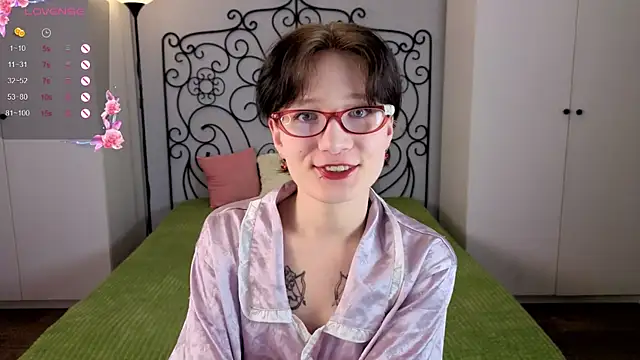 oliviafairy1 online show from 09/27/25, 04:12