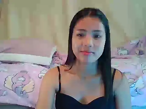 Snapshot of AnnewithanE chatting on 10/20/25, 04:46 AnnewithanE online show from 10/20/25, 04:46