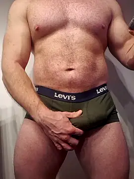 AlphaGymMale online show from 12/22/25, 10:01