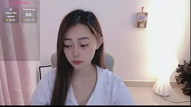 Abb-qiaoyi online show from 10/20/25, 04:29