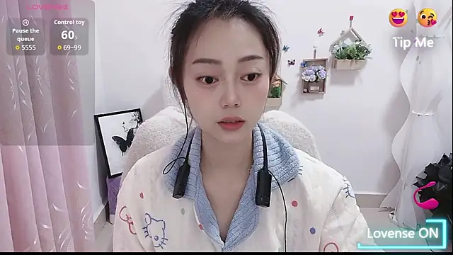 Abb-qiaoyi online show from 11/21/25, 08:46