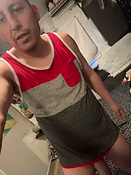 Snapshot of B3toBaby chatting on 11/04/25, 12:32 B3toBaby online show from 11/04/25, 12:32